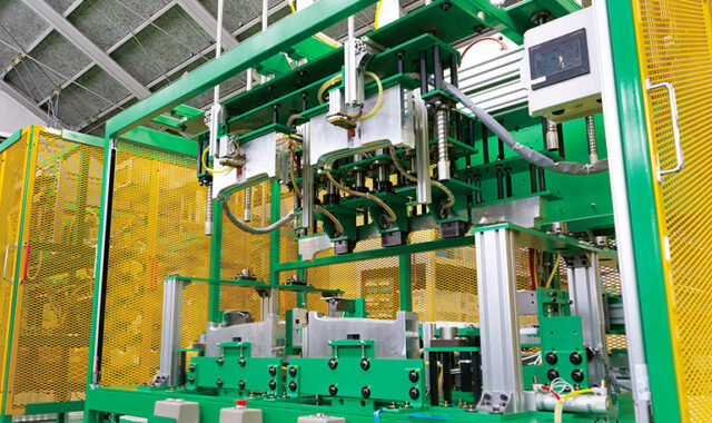 ㈱関東製作所 木曽川工場の加工機写真
