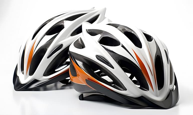エンプラ樹脂素材を使用したヘルメットの参考写真